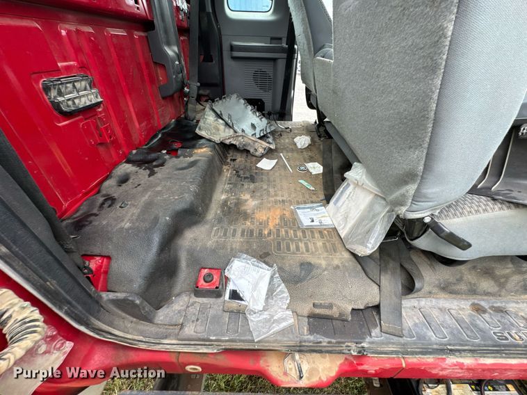 image for item DU9231 2015 Ford F650 utility / service truck