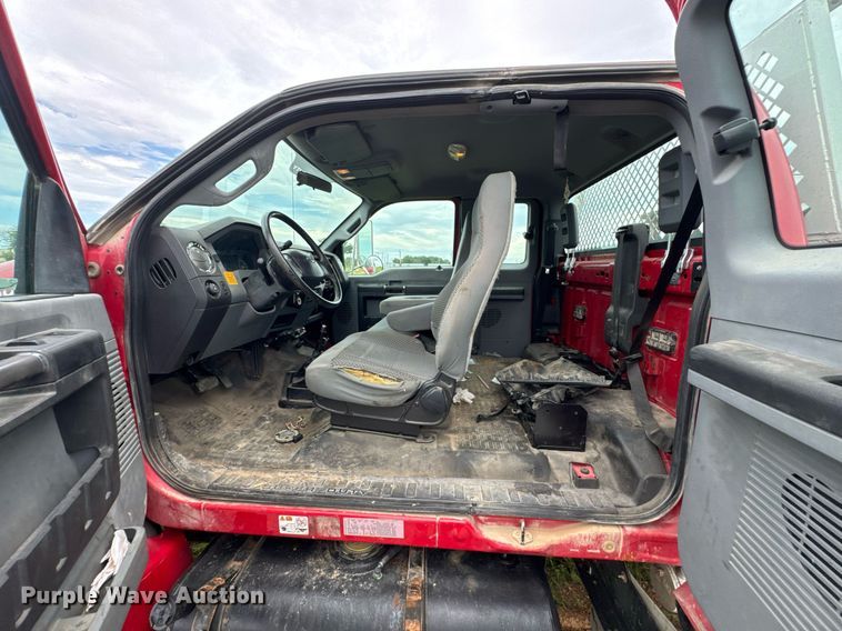 image for item DU9231 2015 Ford F650 utility / service truck