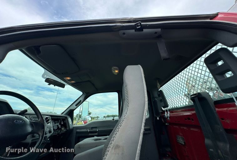 image for item DU9231 2015 Ford F650 utility / service truck