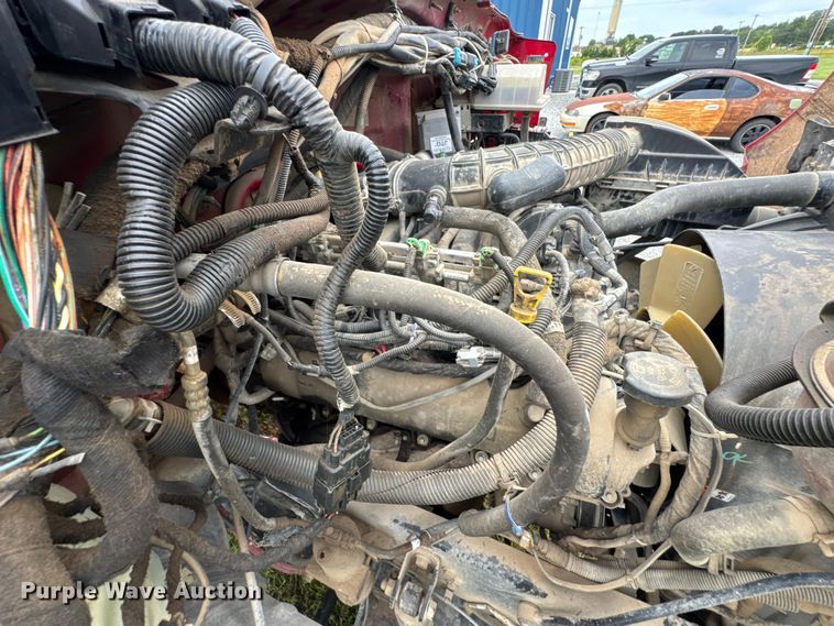 image for item DU9231 2015 Ford F650 utility / service truck