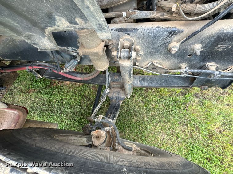 image for item DU9231 2015 Ford F650 utility / service truck