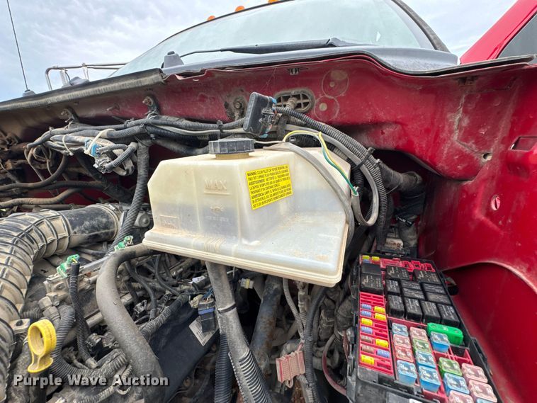 image for item DU9231 2015 Ford F650 utility / service truck