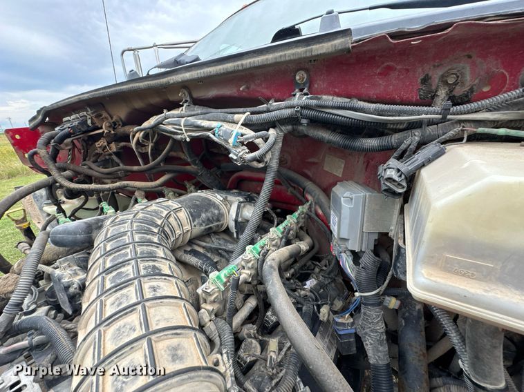 image for item DU9231 2015 Ford F650 utility / service truck