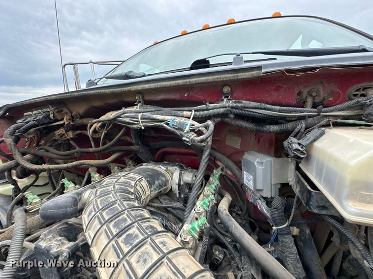 image for item DU9231 2015 Ford F650 utility / service truck