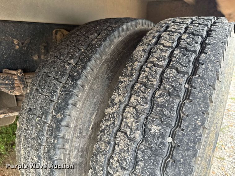 image for item DU9231 2015 Ford F650 utility / service truck