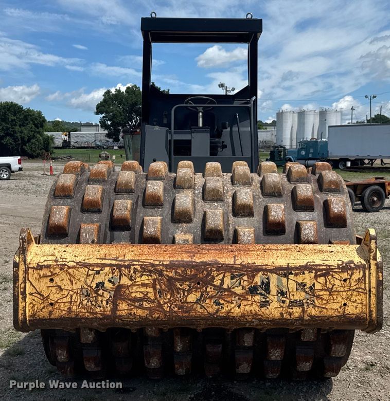 image for item DU9236 Bomag BW211 PD-3 single drum vibratory roller