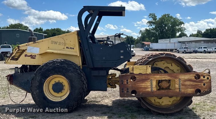 image for item DU9236 Bomag BW211 PD-3 single drum vibratory roller