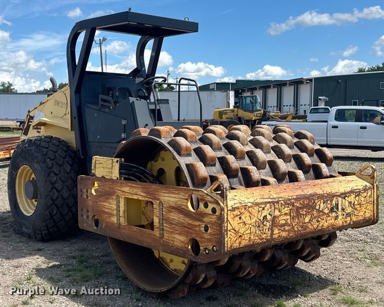 image for item DU9236 Bomag BW211 PD-3 single drum vibratory roller