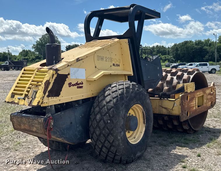 image for item DU9236 Bomag BW211 PD-3 single drum vibratory roller