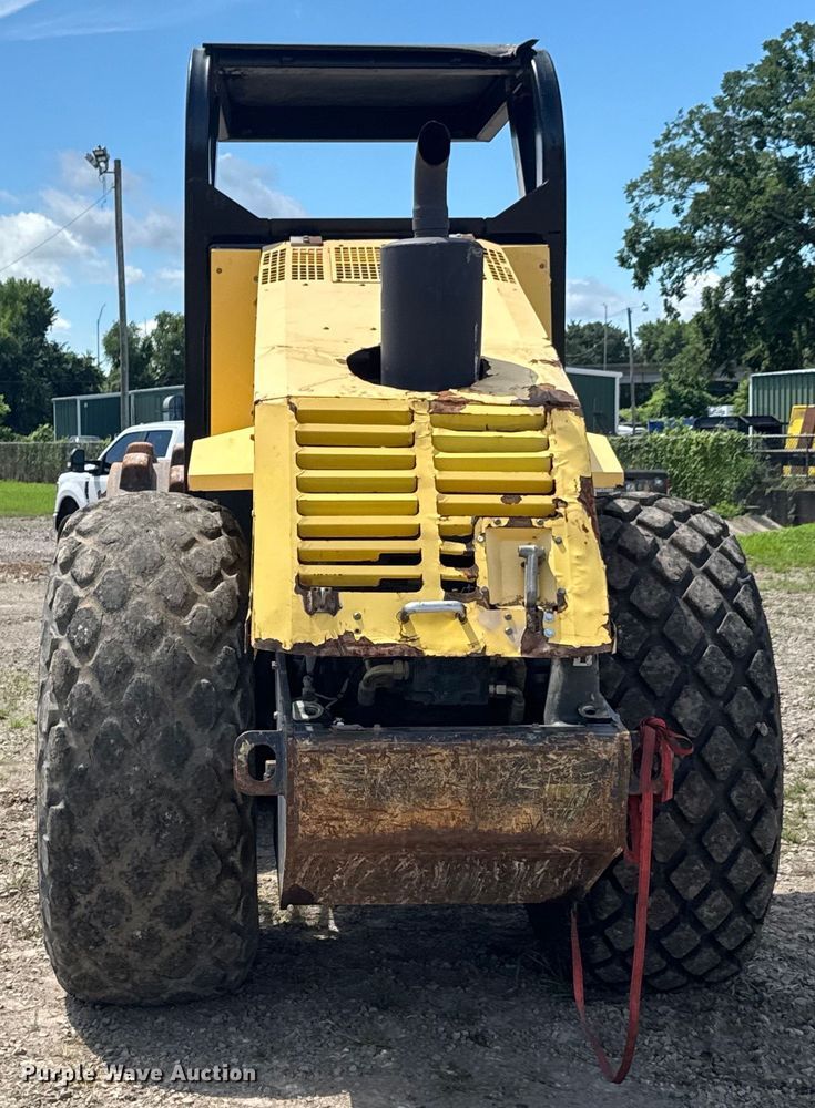 image for item DU9236 Bomag BW211 PD-3 single drum vibratory roller