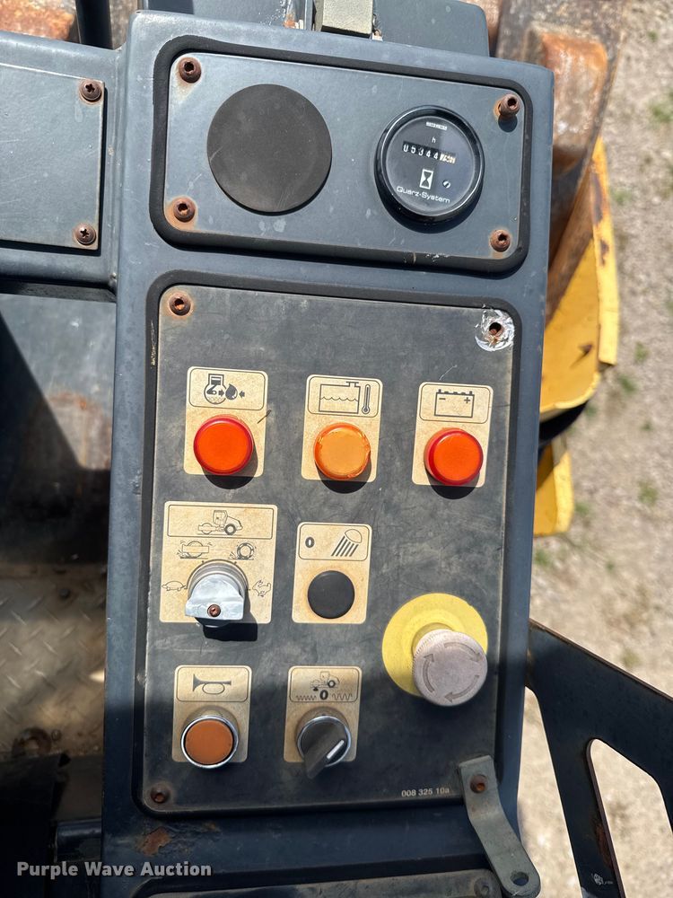 image for item DU9236 Bomag BW211 PD-3 single drum vibratory roller