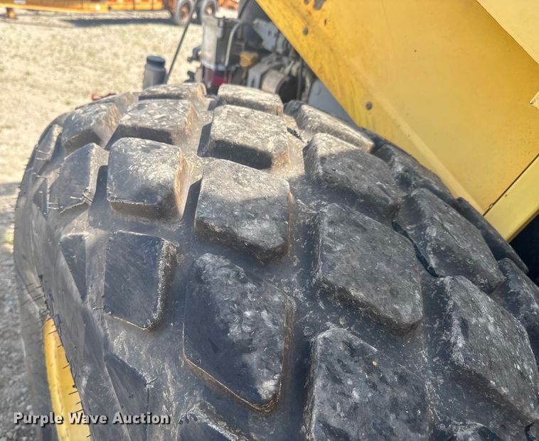 image for item DU9236 Bomag BW211 PD-3 single drum vibratory roller