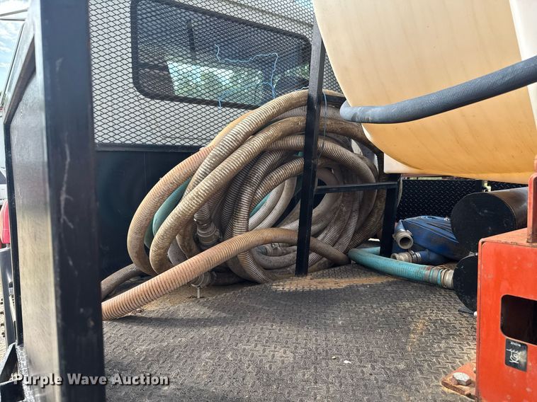 image for item DU9254 1998 Mack CH613 flatbed truck with mud mixing system