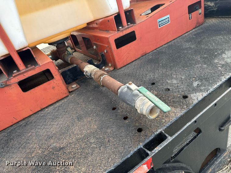 image for item DU9254 1998 Mack CH613 flatbed truck with mud mixing system