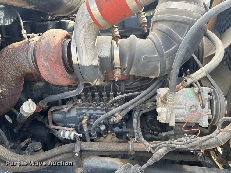 image for item DU9254 1998 Mack CH613 flatbed truck with mud mixing system