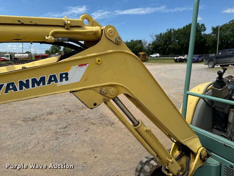 image for item DU9256 2005 Yanmar VIO20-3 mini excavator