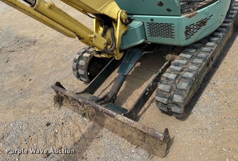 image for item DU9256 2005 Yanmar VIO20-3 mini excavator