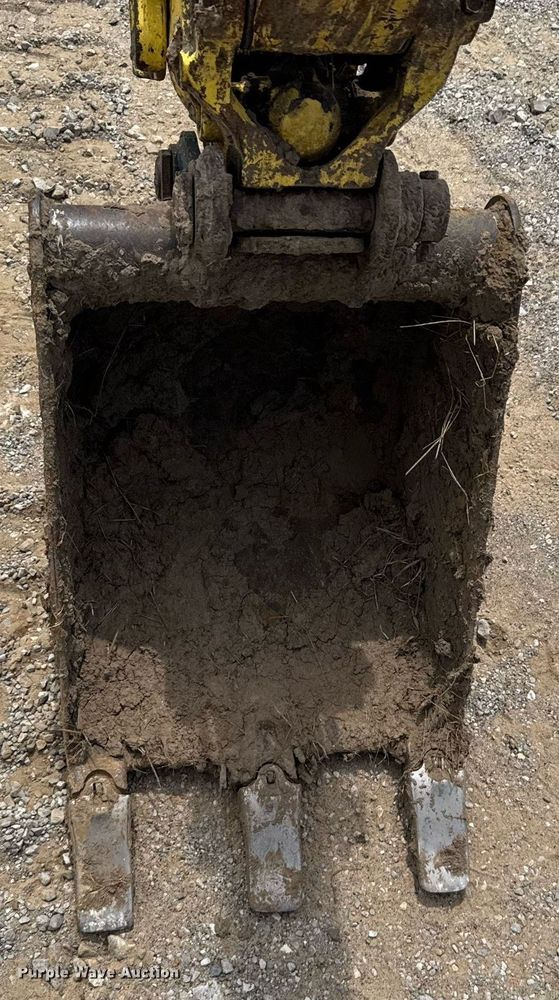 image for item DU9256 2005 Yanmar VIO20-3 mini excavator