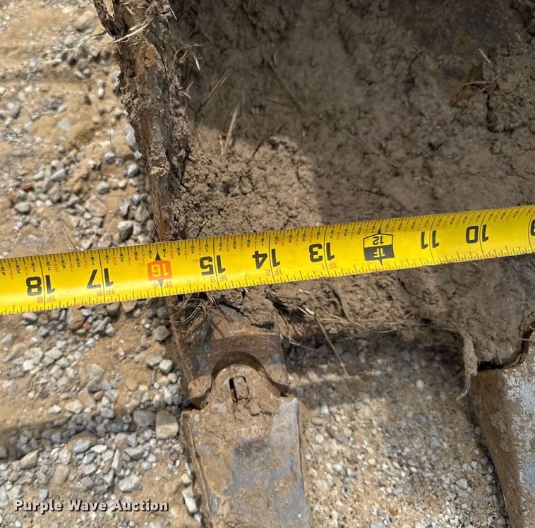 image for item DU9256 2005 Yanmar VIO20-3 mini excavator