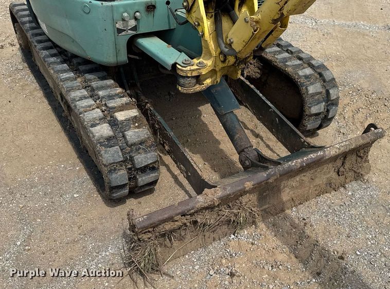 image for item DU9256 2005 Yanmar VIO20-3 mini excavator