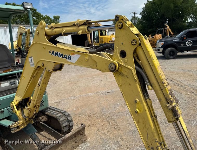 image for item DU9256 2005 Yanmar VIO20-3 mini excavator