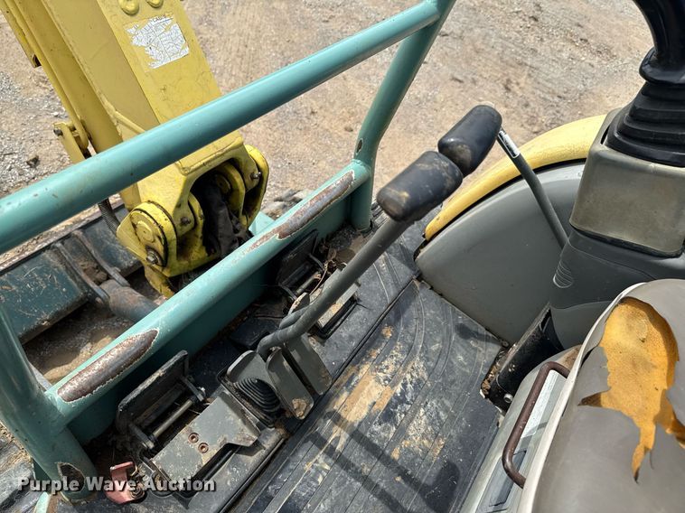 image for item DU9256 2005 Yanmar VIO20-3 mini excavator