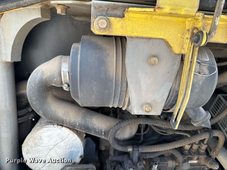 image for item DU9256 2005 Yanmar VIO20-3 mini excavator