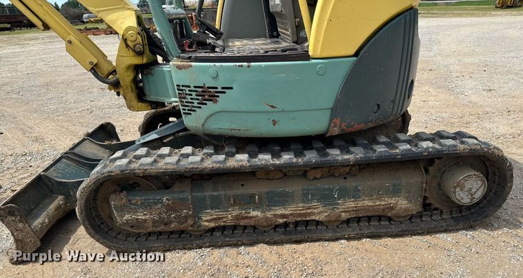 image for item DU9256 2005 Yanmar VIO20-3 mini excavator