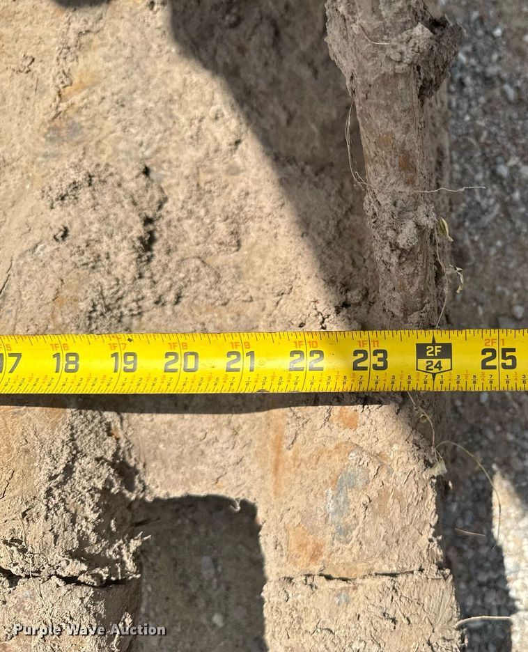 image for item DU9257 2011 Komatsu PC138USLC-8 excavator