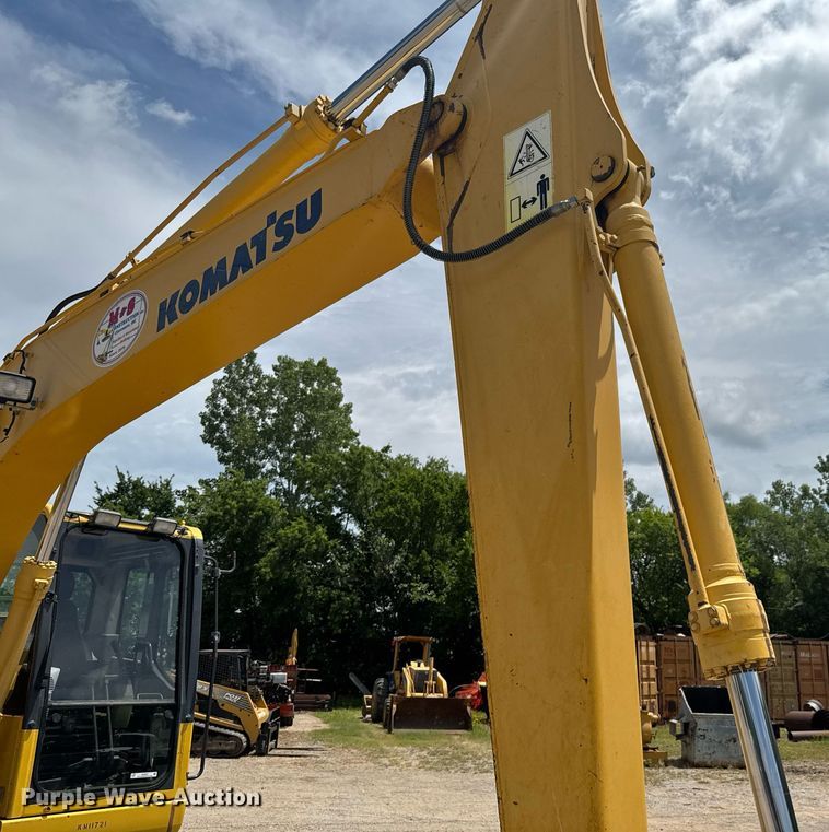 image for item DU9257 2011 Komatsu PC138USLC-8 excavator