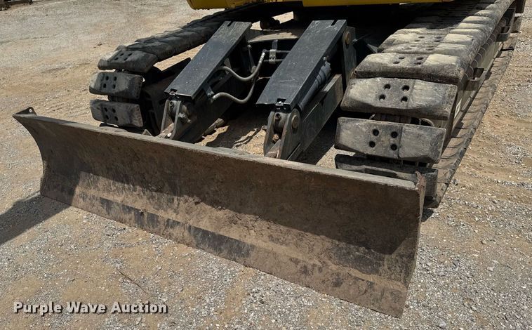 image for item DU9257 2011 Komatsu PC138USLC-8 excavator