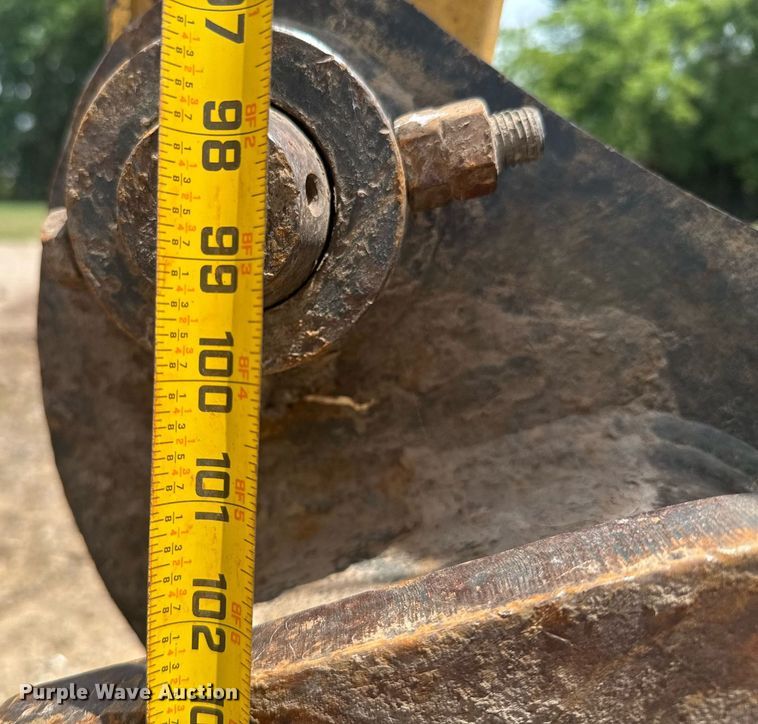 image for item DU9257 2011 Komatsu PC138USLC-8 excavator