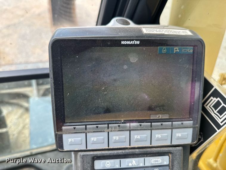 image for item DU9257 2011 Komatsu PC138USLC-8 excavator