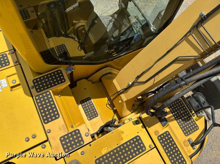 image for item DU9257 2011 Komatsu PC138USLC-8 excavator