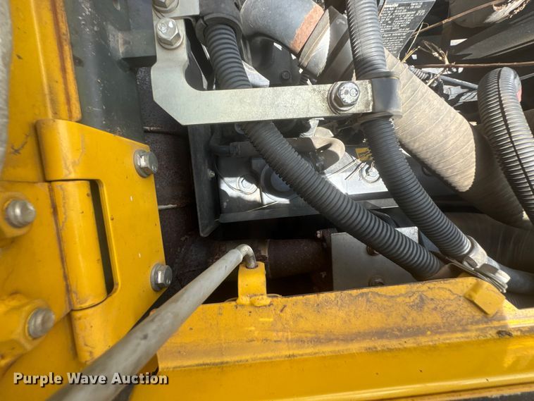 image for item DU9257 2011 Komatsu PC138USLC-8 excavator