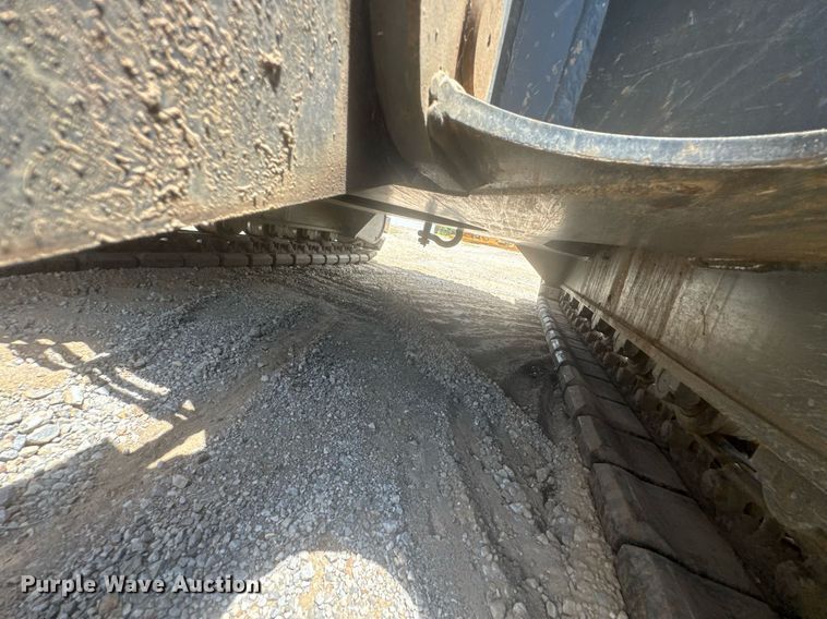 image for item DU9257 2011 Komatsu PC138USLC-8 excavator