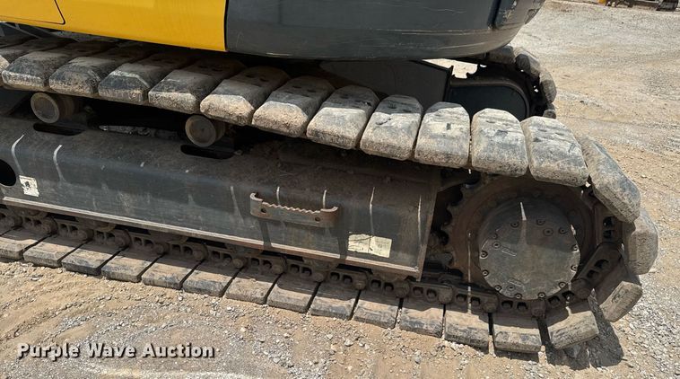 image for item DU9257 2011 Komatsu PC138USLC-8 excavator