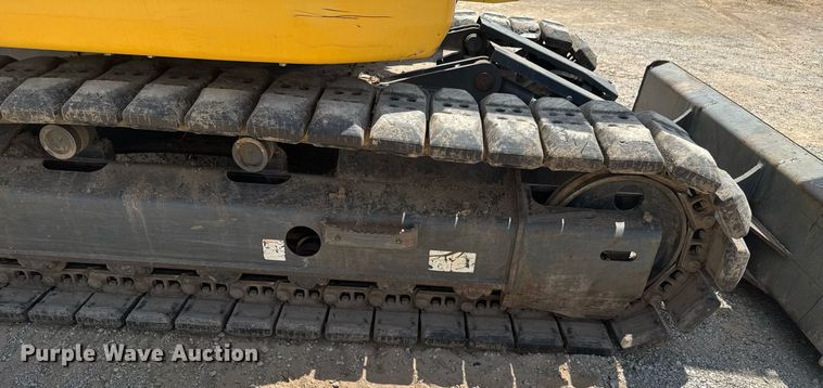 image for item DU9257 2011 Komatsu PC138USLC-8 excavator