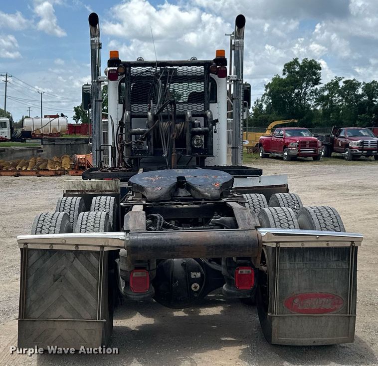 image for item DU9258 1995 Peterbilt 379 semi truck