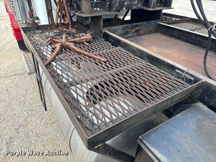 image for item DU9258 1995 Peterbilt 379 semi truck