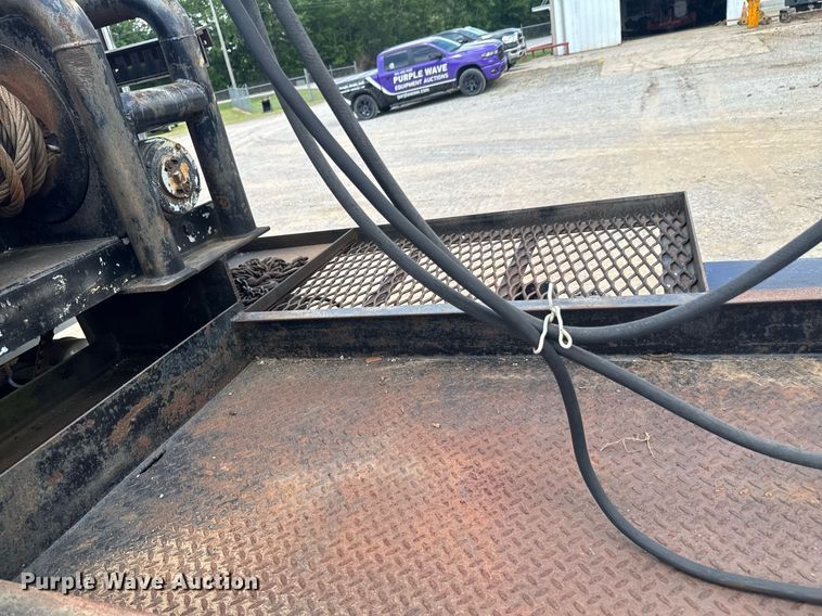 image for item DU9258 1995 Peterbilt 379 semi truck