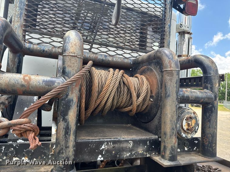 image for item DU9258 1995 Peterbilt 379 semi truck