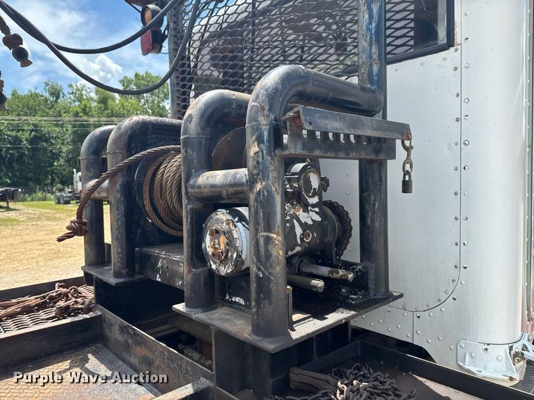 image for item DU9258 1995 Peterbilt 379 semi truck