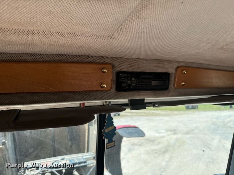 image for item DU9258 1995 Peterbilt 379 semi truck