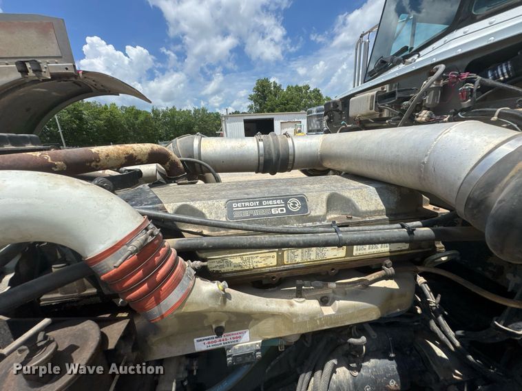 image for item DU9258 1995 Peterbilt 379 semi truck