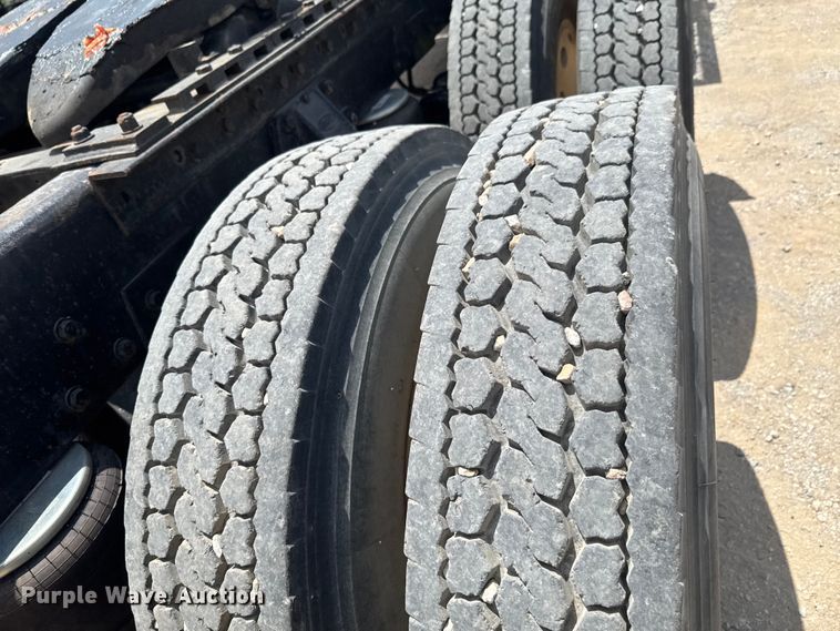 image for item DU9258 1995 Peterbilt 379 semi truck