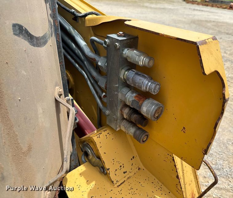 image for item DU9261 2005 ASV Posi-Track RC100 tracked skid steer loader