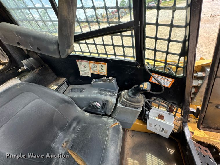 image for item DU9261 2005 ASV Posi-Track RC100 tracked skid steer loader