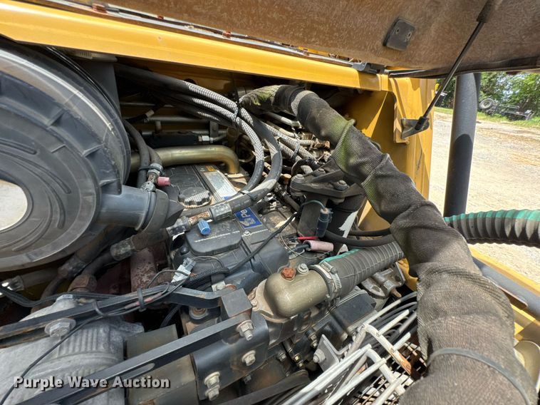 image for item DU9261 2005 ASV Posi-Track RC100 tracked skid steer loader