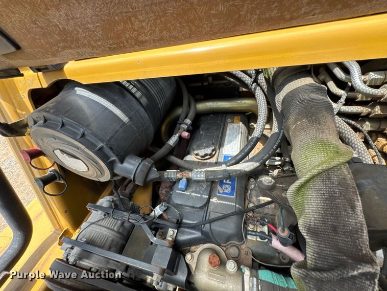 image for item DU9261 2005 ASV Posi-Track RC100 tracked skid steer loader